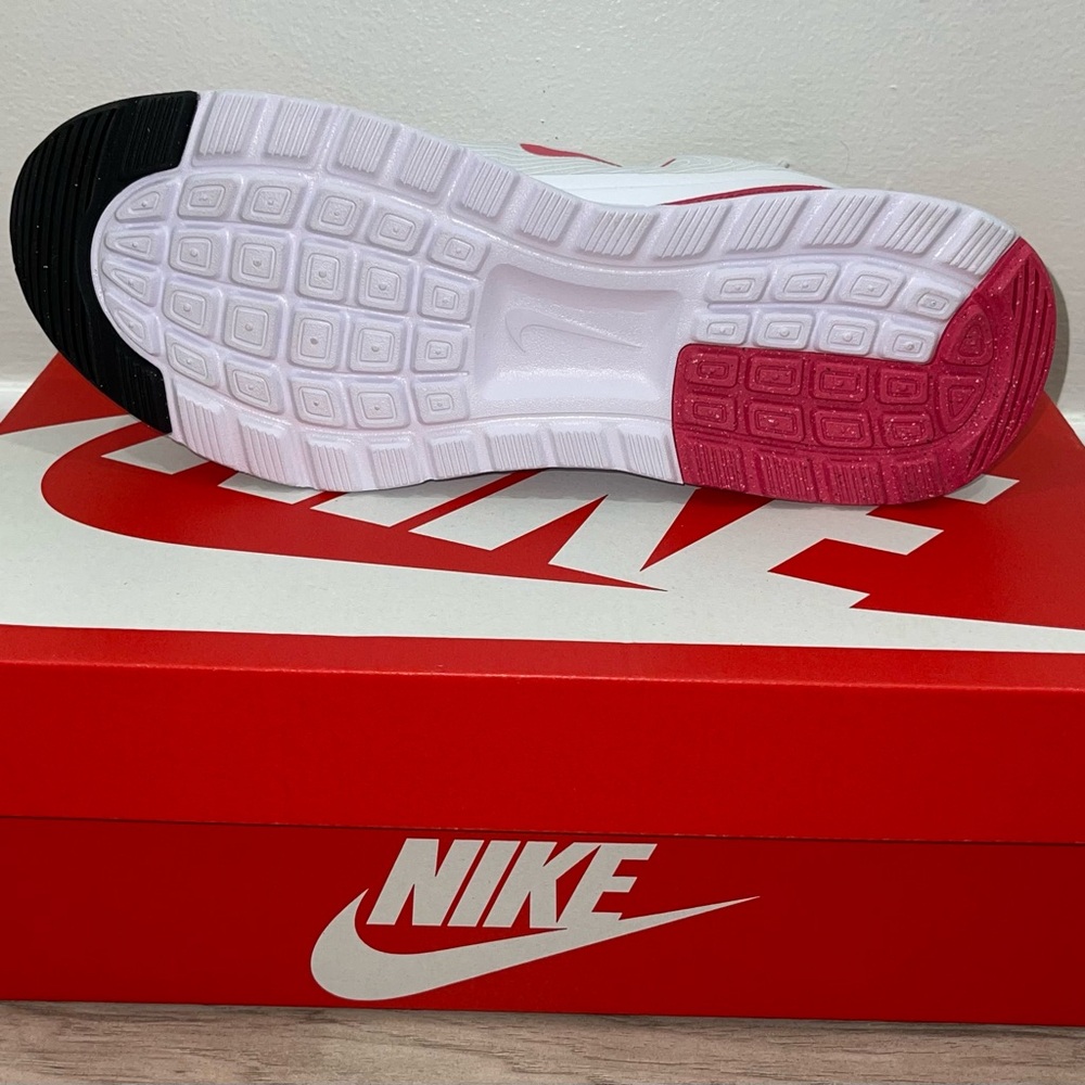 Nike Women's White and Pink Sneakers - Picture 4 of 4